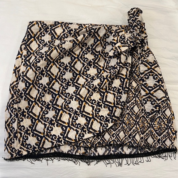 Zara skirt - Picture 1 of 6